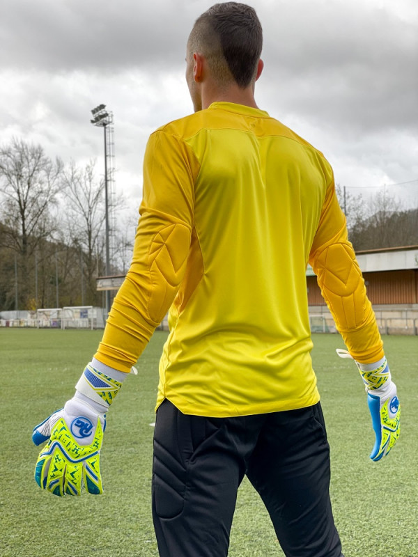Imagen Camiseta portero larga amarilla 3 600x800 1.jpeg